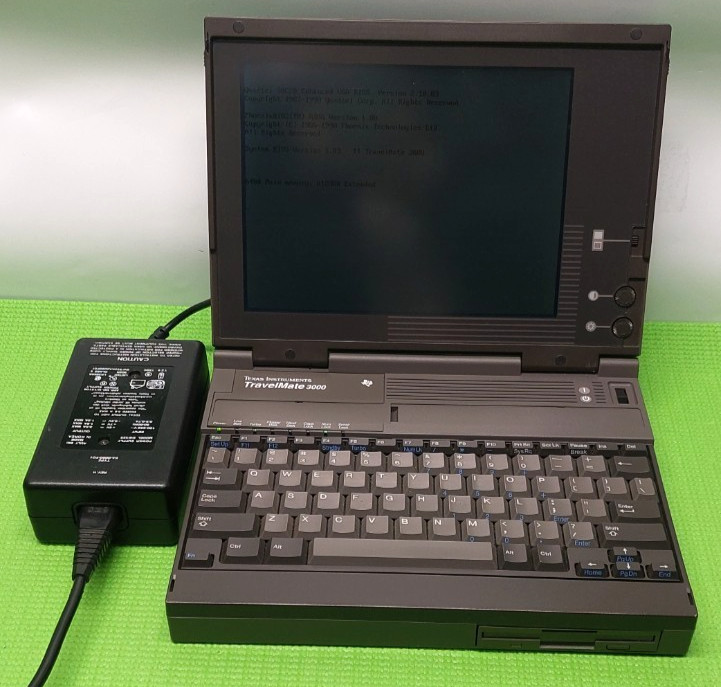 Vintage Texas Instruments TravelMate 3000 Laptop