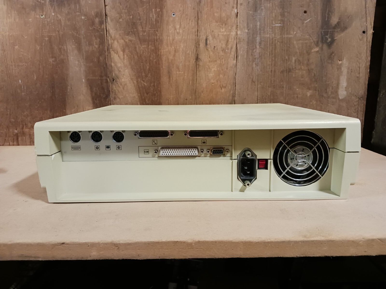 Wang Office Assistant, 80186-based, 512K Memory, (2) 5.25" Floppy Disk Drive