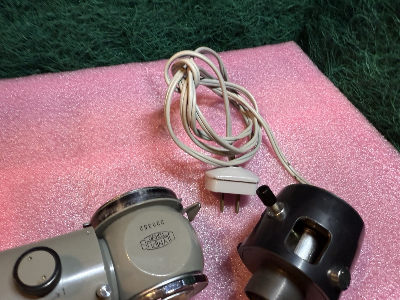 OLYMPUS 223352 Trinocular Upright Brightfield Illuminator
