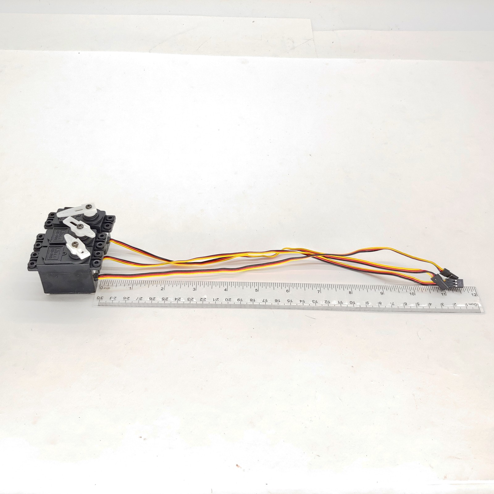 3x Hitec RC HS-303 Servos NEW IN OPEN PACKAGE