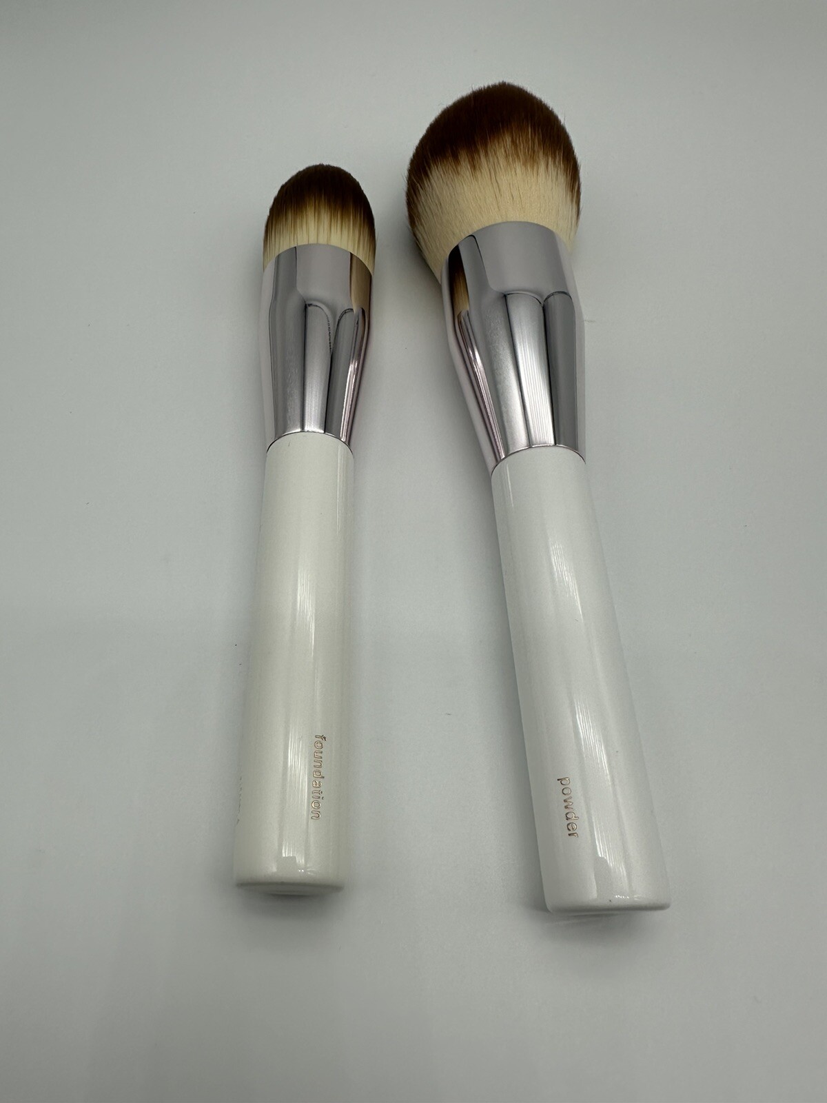 Set of 2 brushes, La Mer Powder and Foundation Brushes