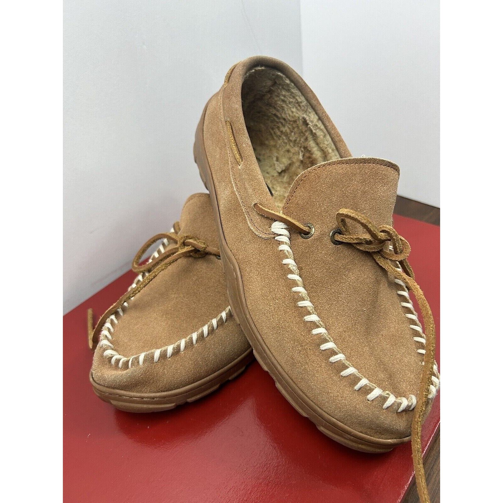 Clarks Men's Indoor Outdoor Beige Suede Slippers Trapper Moc Size Small Used