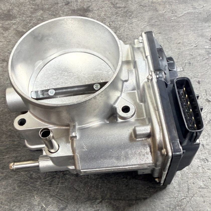 LEXUS GX460 2010-2023 THROTTLE BODY WITH POSITION SENSOR 22030-0S021