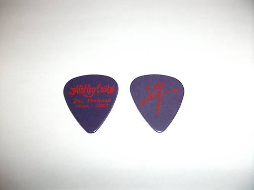 Motley Crue Vince Neil Feelgood Red Purple Guitar Pick