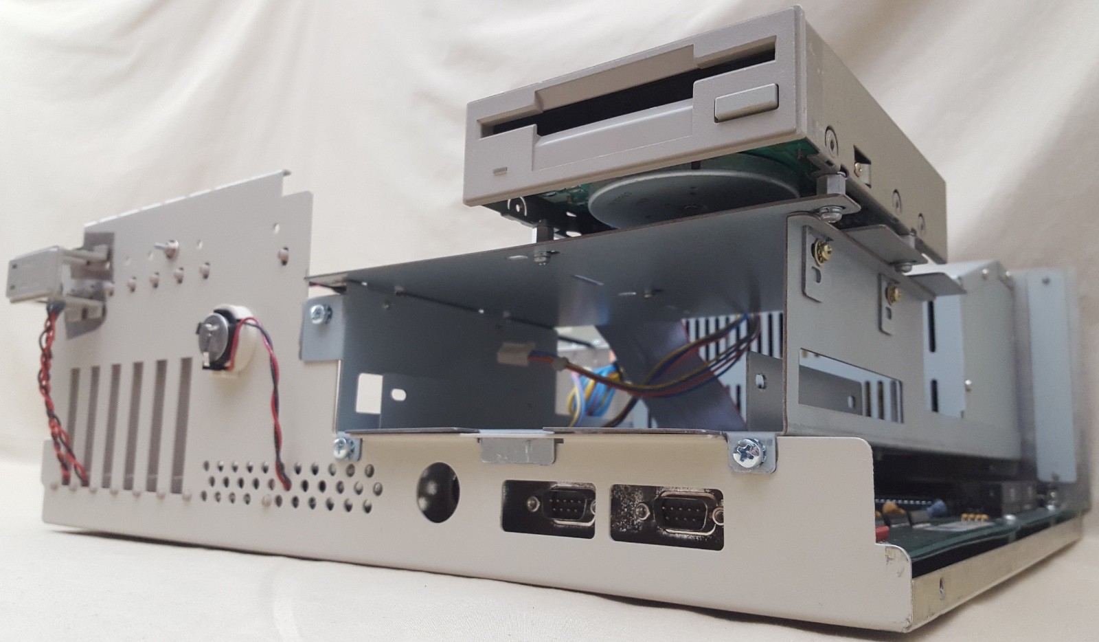 Commodore Amiga 2000 A2000 Desktop Computer rev6.3 1MB 8373 Denise - CA1064106