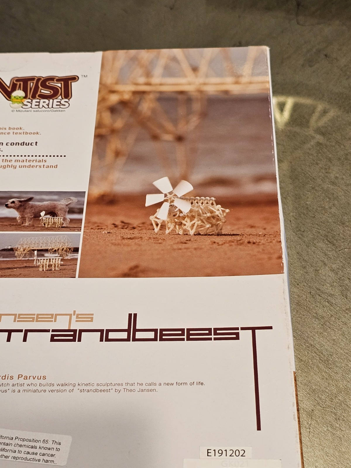 Jr. Scientist Series Create Wind-Walking Artificial Life Strandbees Model Kit