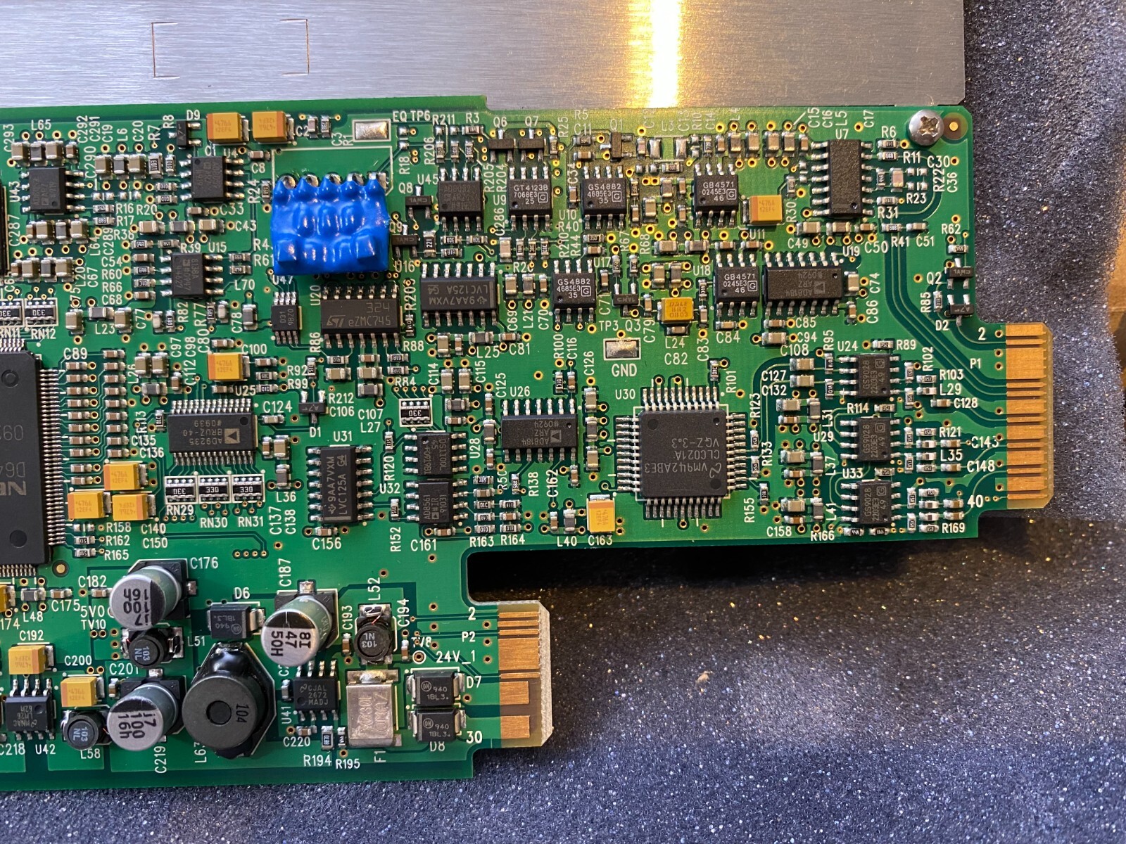 Miranda DEC-1023 12-bit composite to SDI decoder