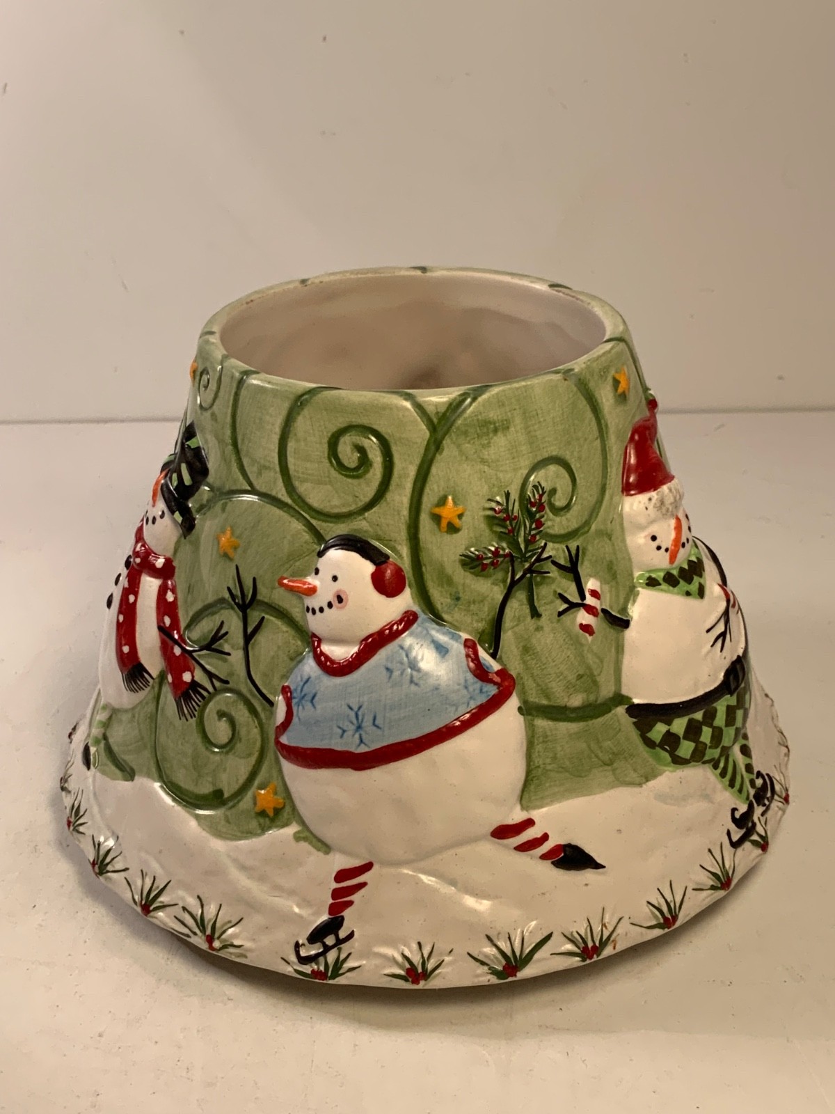 Yankee Candle Ice Skating Snowmen Jar Candle Topper 6.5 in.