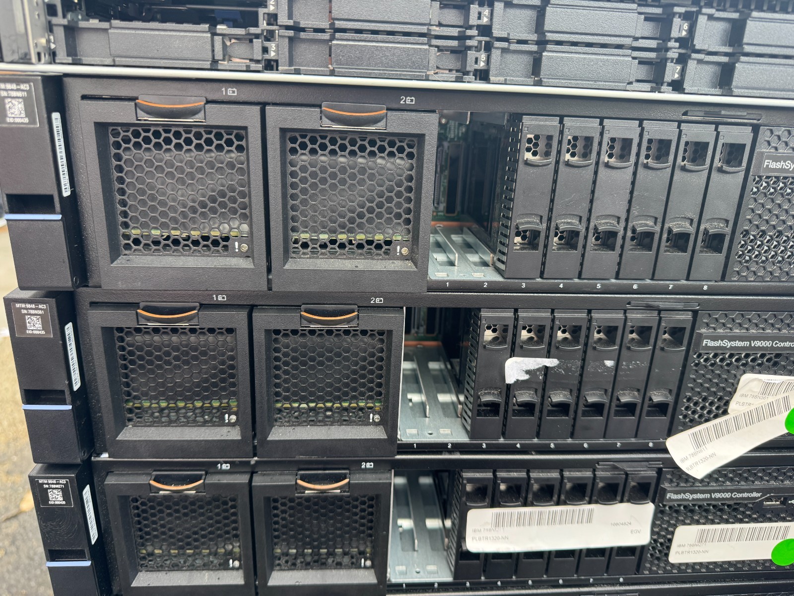 IBM FlashSystem V9000 Storage Enclosure 9848-AE3