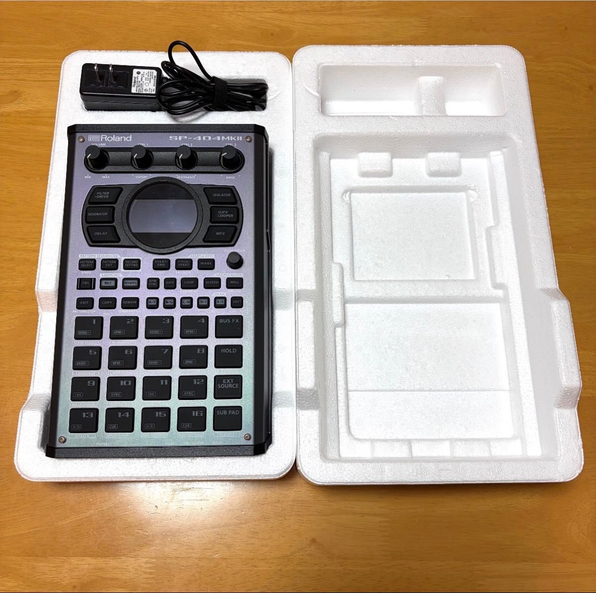 Roland SP-404 MkII Creative Sampler and Effector w/ box Used