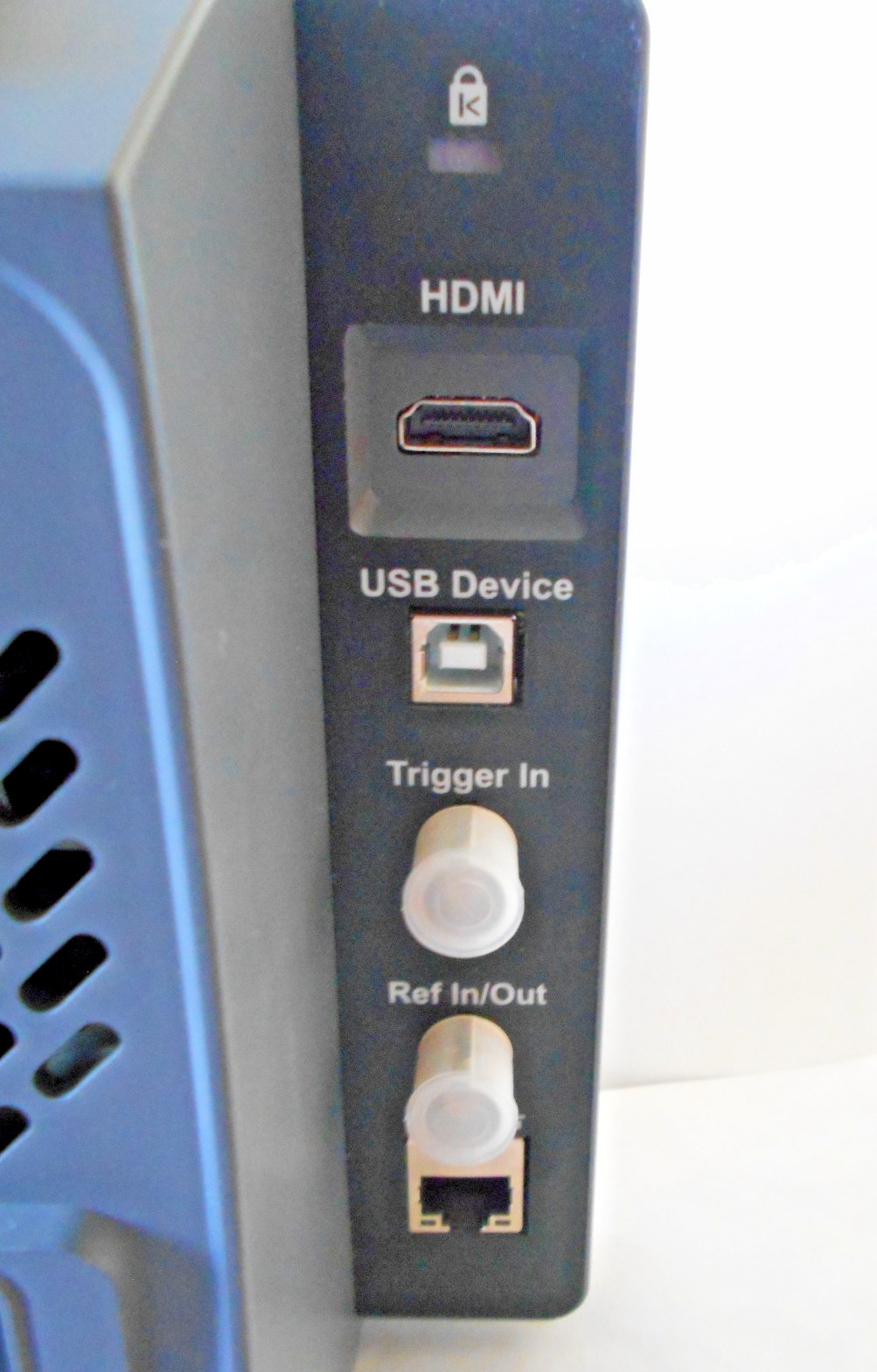 OWON XSA810 Spectrum Analyzer with tracking generator and pre-amplifier