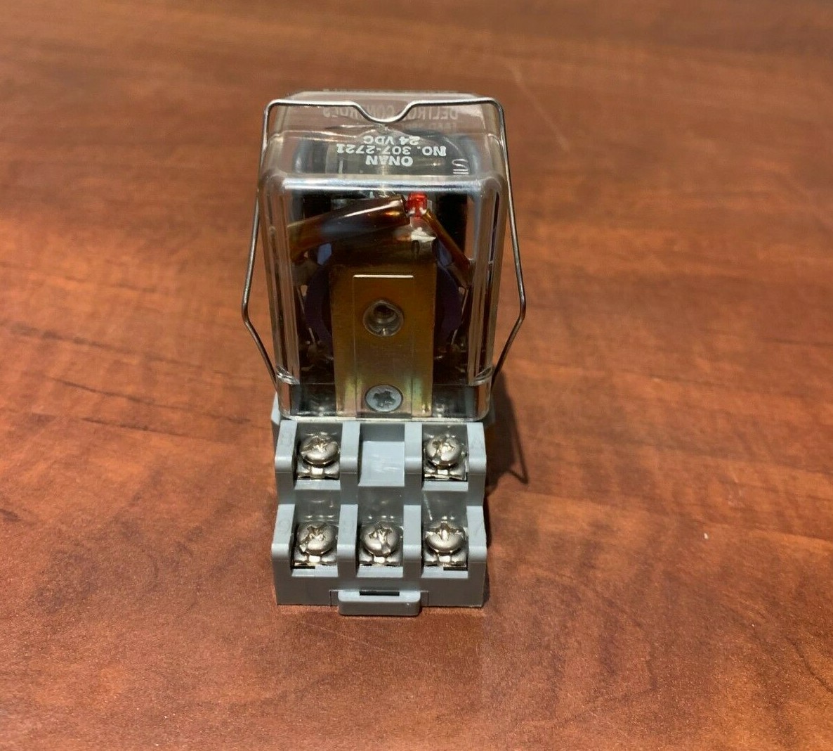 Deltrol Controls 166D 3PDT 24VDC Coil | Onan: 307-2721 | Idec SR3B-05