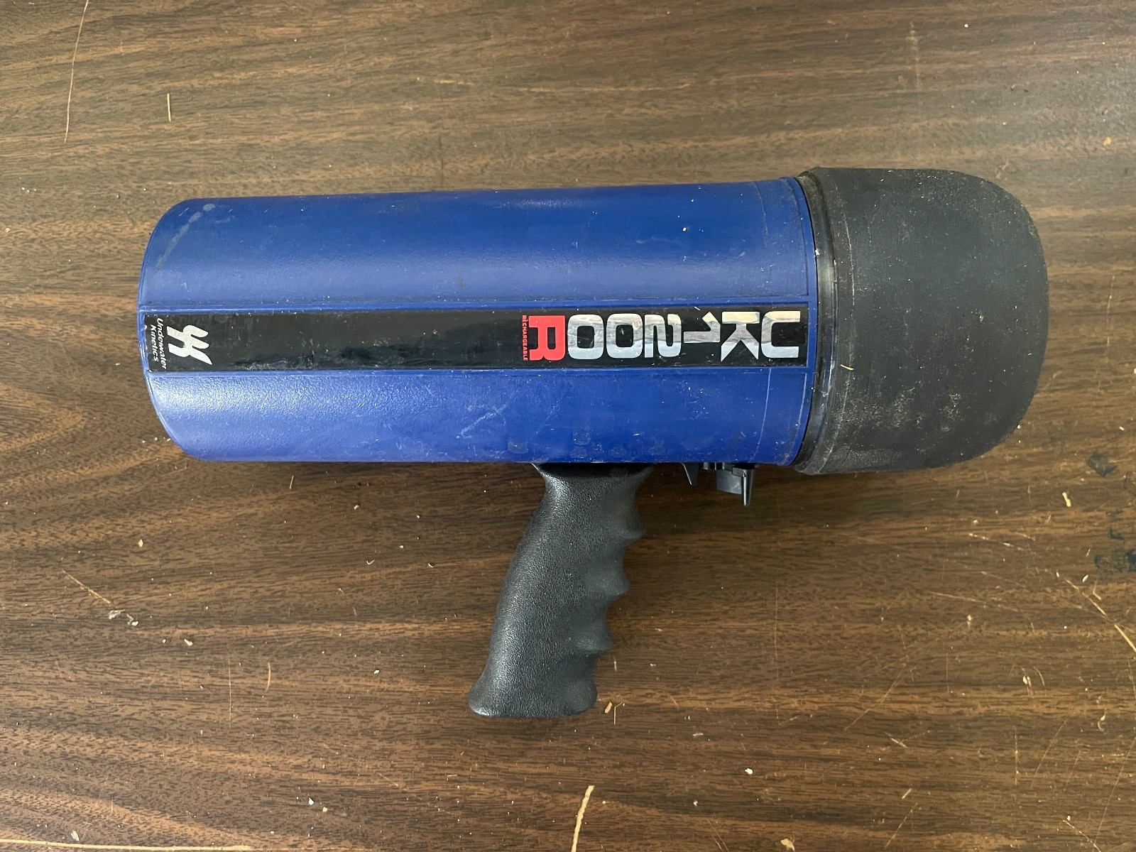 UK1200R Dive Light
