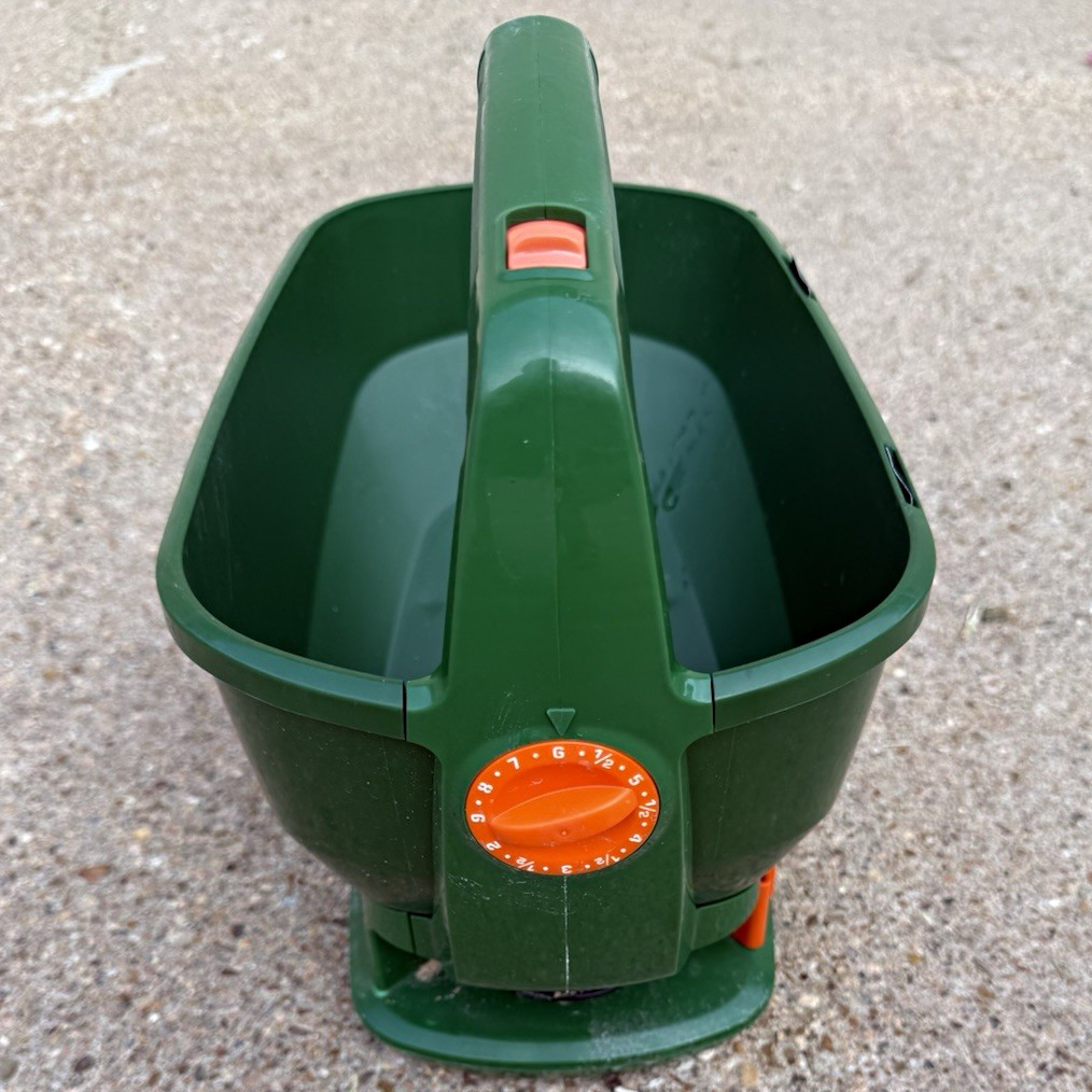 Scotts Wizz Handheld Spreader Adjustable Dial for Seeds/Fertilizer Green/Orange