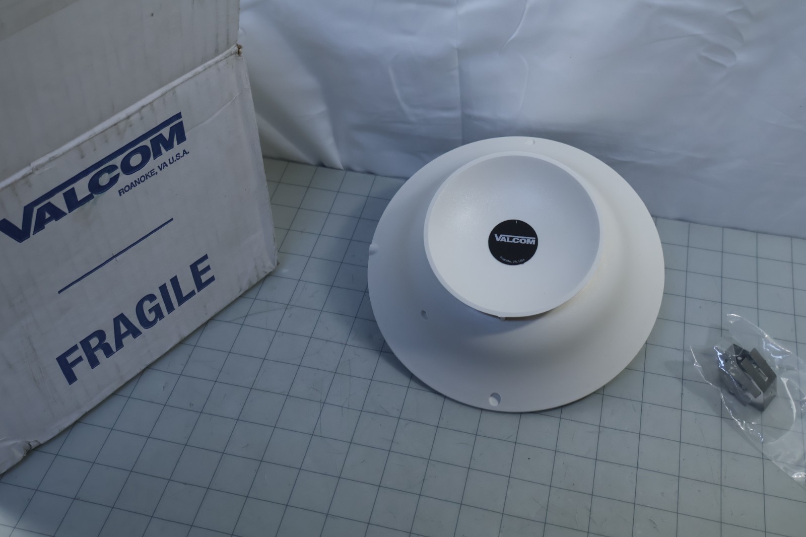 Valcum V-1001 P-Tec Surface Mount Amplified Ceiling Speaker One Way One Watt NEW