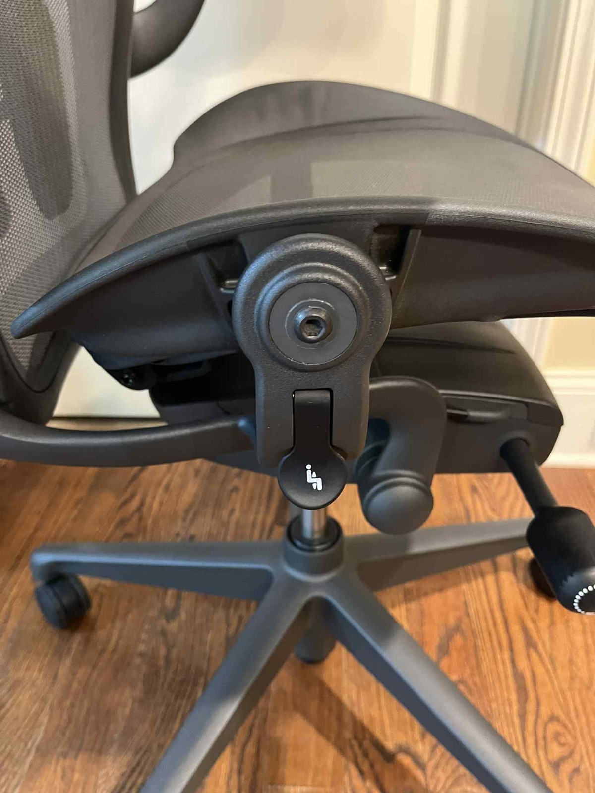 Herman Miller Aeron Office Chair - Remastered Version Size B