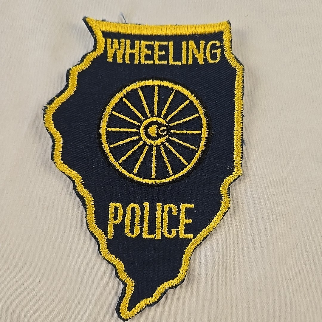 WHEELING, ILLINOIS POLICE STATE SHAPE FELT SHOULDER PATCH IL Free Shipping