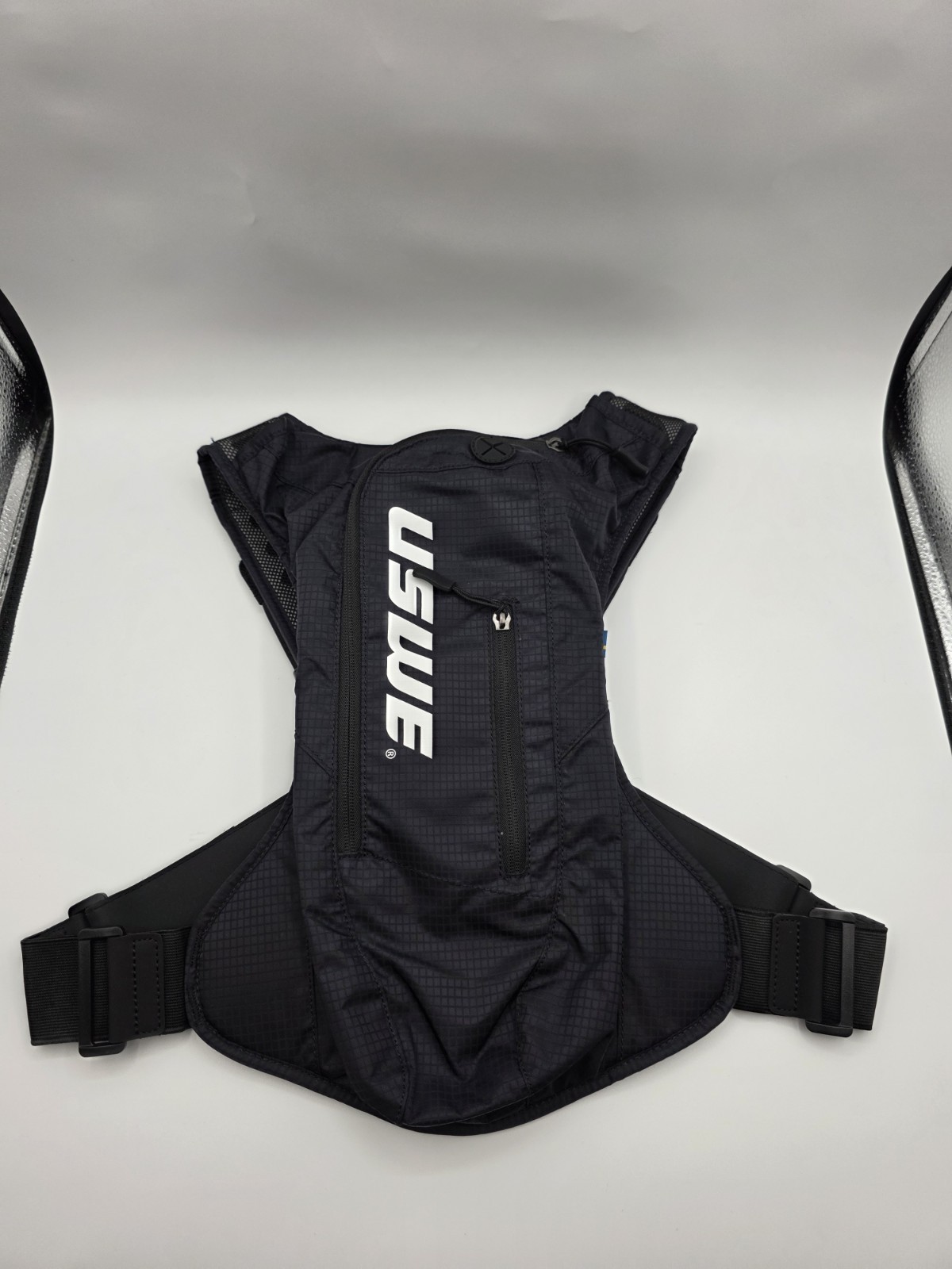 USWE Hydration Backpack Outlander 4 4Lt Black Missing Bladder New Without Tags