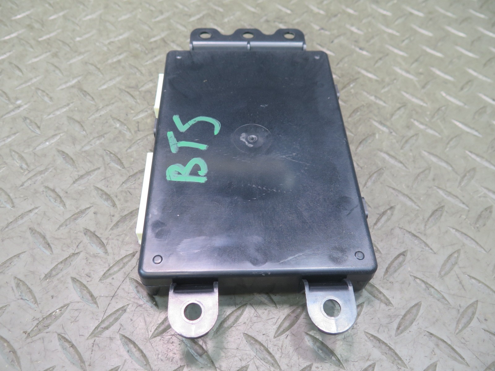 2016-2019 TESLA MODEL S 75D AIR SUSPENSION CONTROL MODULE UNIT