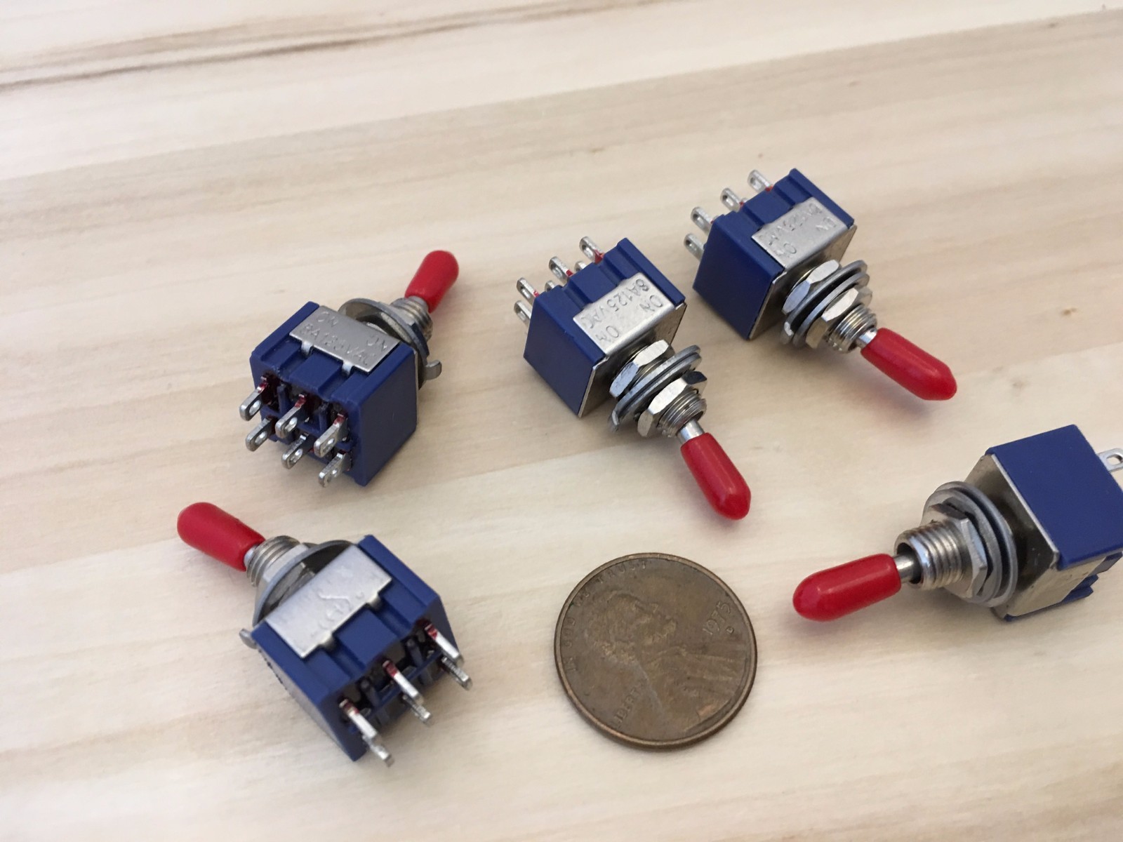 5 x Sleeve RED latching 6 Pin ON/ON Toggle Switch 6A 125VAC useless box DPDT A