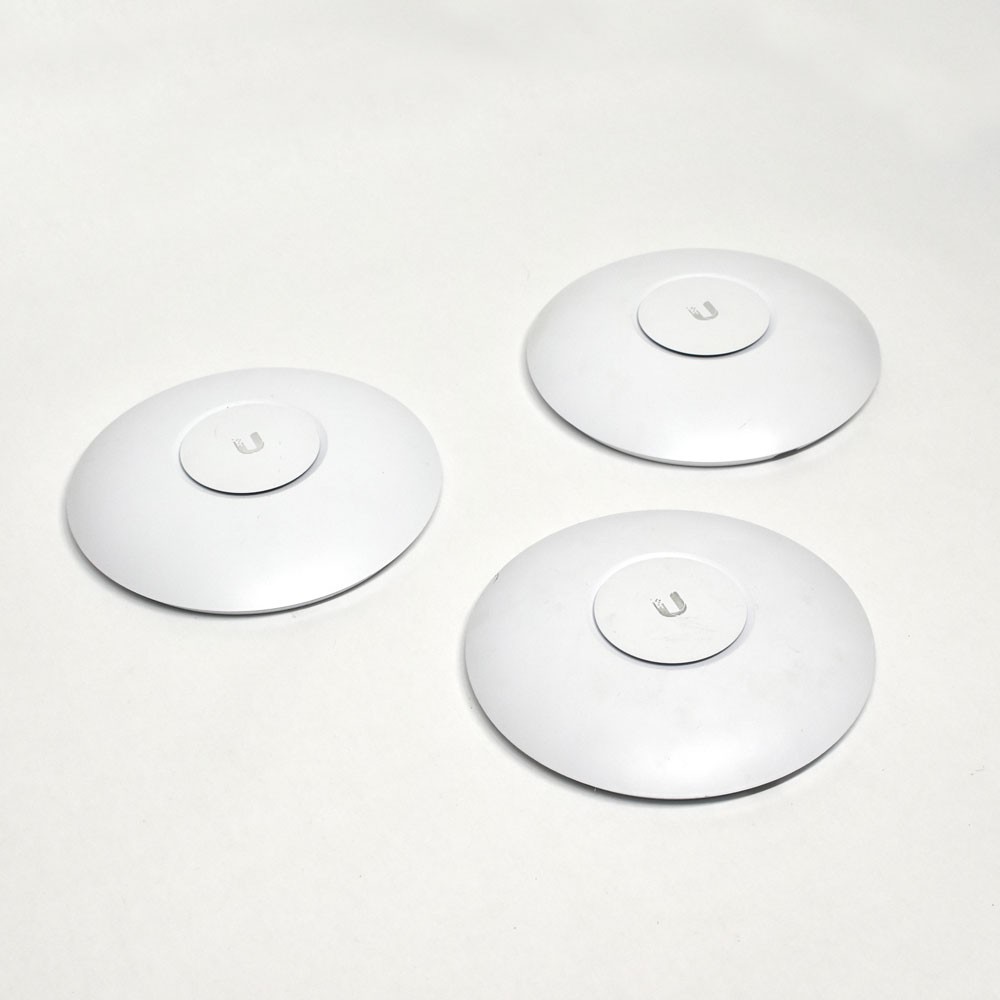 (Lot of 3) Ubiquiti Unifi UAP-AC-PRO 802.11ac Wireless Access Point 1300mbps