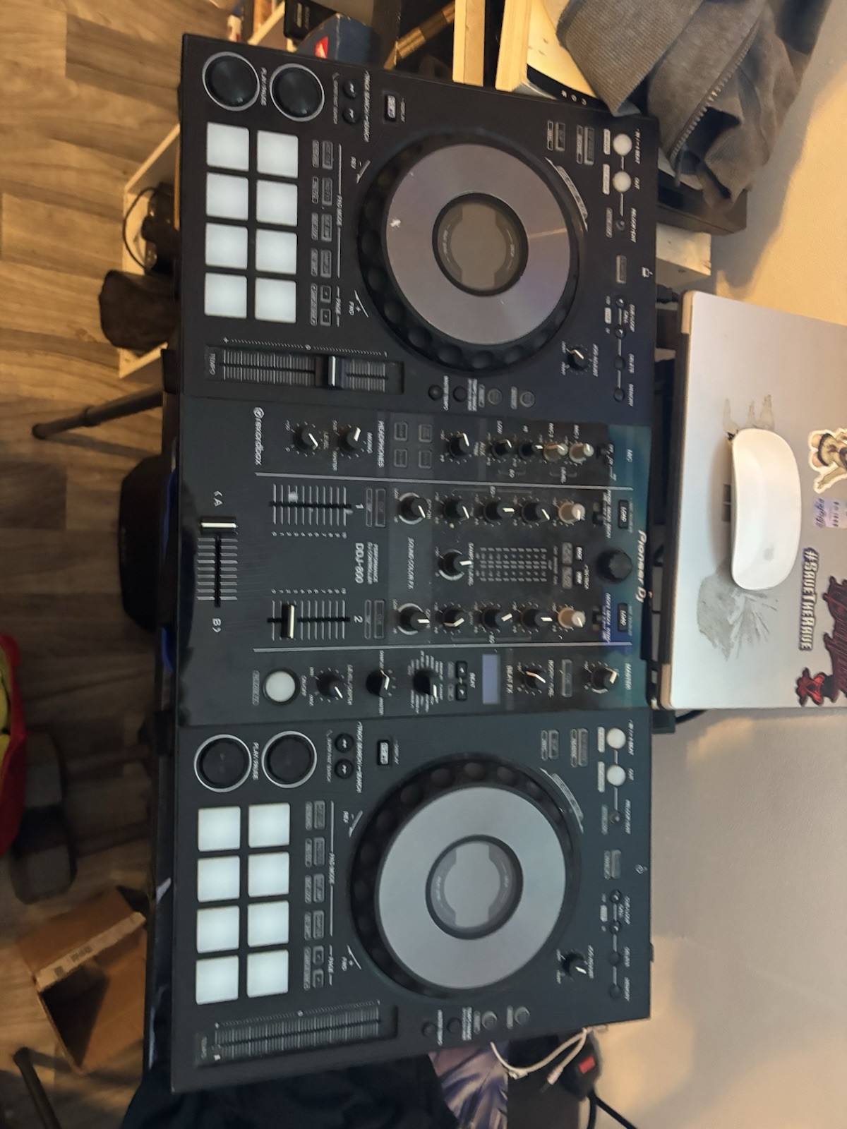 Pioneer DJ DDJ-800 2-Deck Rekordbox DJ Controller