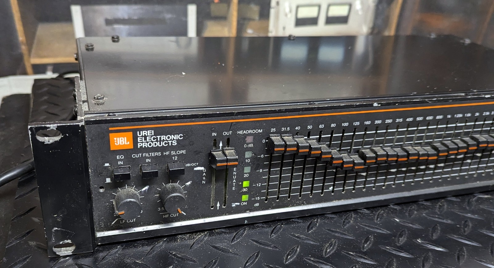 JBL UREI room equalizer 5549A with rack mounting tabs