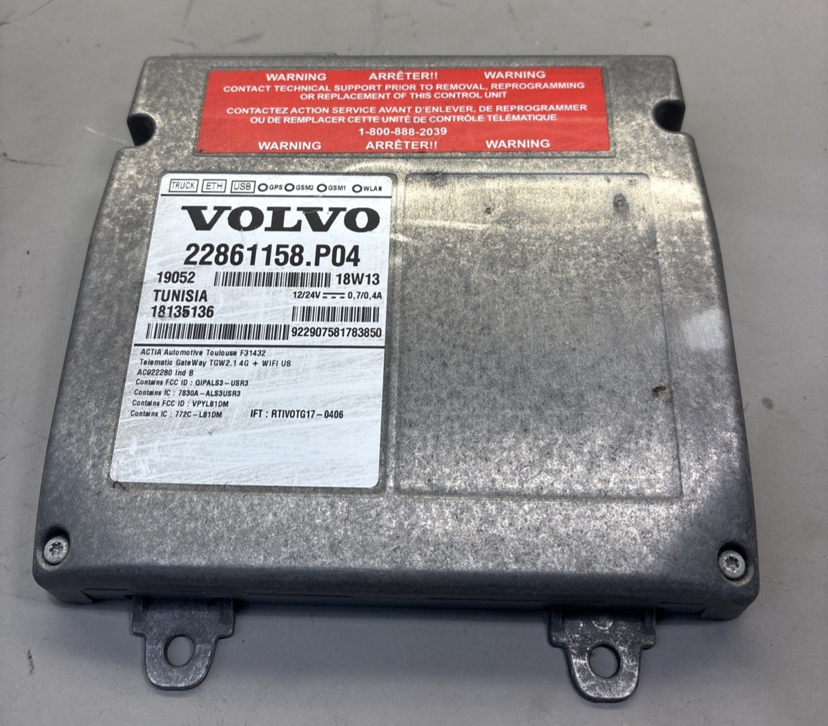 22861158.P04 VOLVO VNL TELEMATICS CONTROL MODULE
