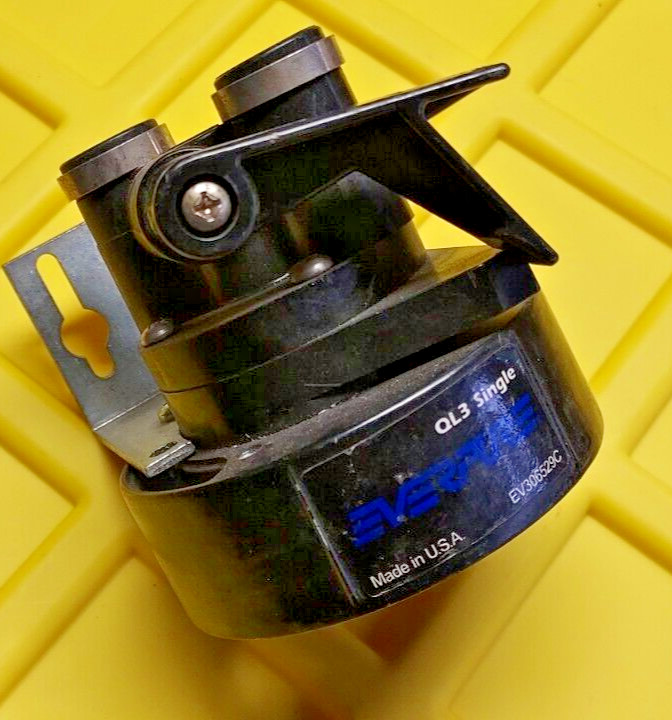 Everpure QL3 Single Filter Head with Bracket Shut-off valve and 3/8 ports