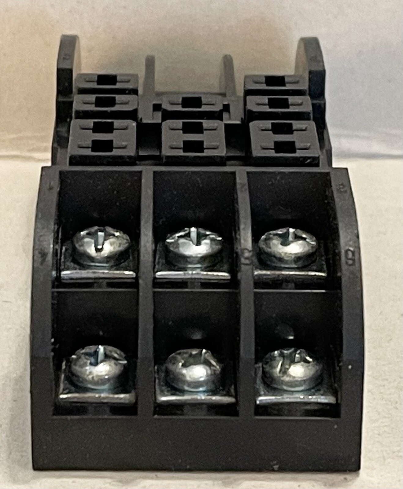 Carlo Gavazzi D411B 11 Pin Socket Panel Accessory