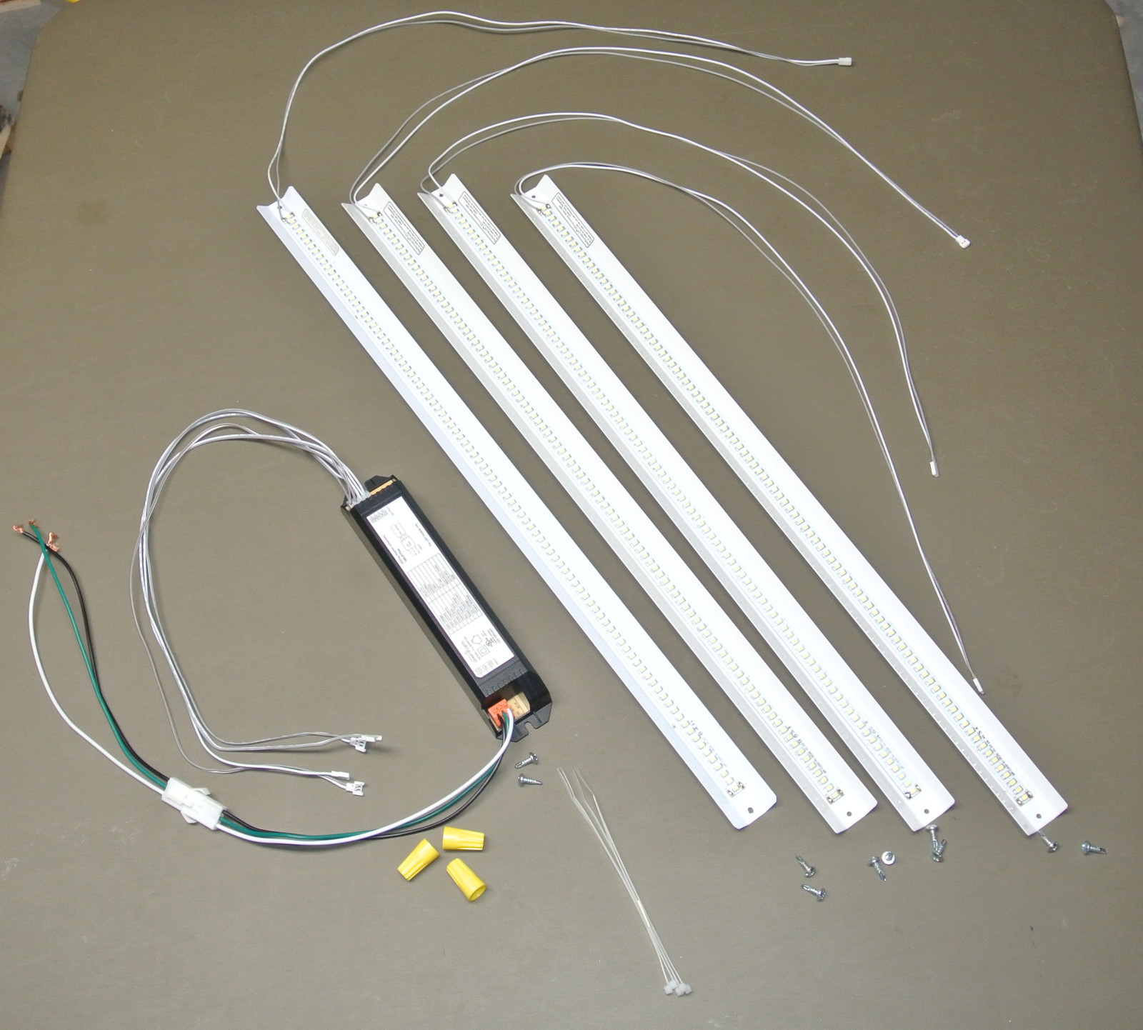 2x2 24W LED Retrofit Kit (1 set) Replace 2x40W T12 U-Tubes or 4x 20W Fluorescent