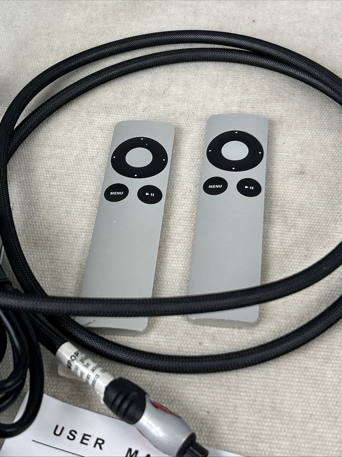 Apple Tv A1469 basic streaming AirPlay, READ DESCRIPTION 3rd GEN