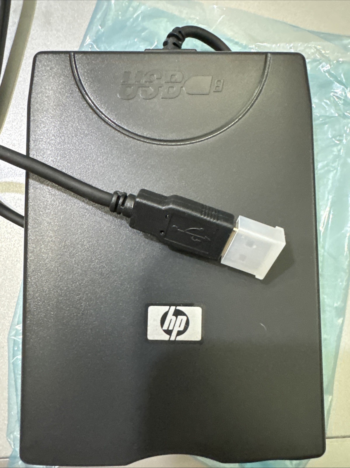 Mitsumi HP D353FUE USB Wired Portable Floppy Disk Drive w/1 Memorex Disc 2SHD