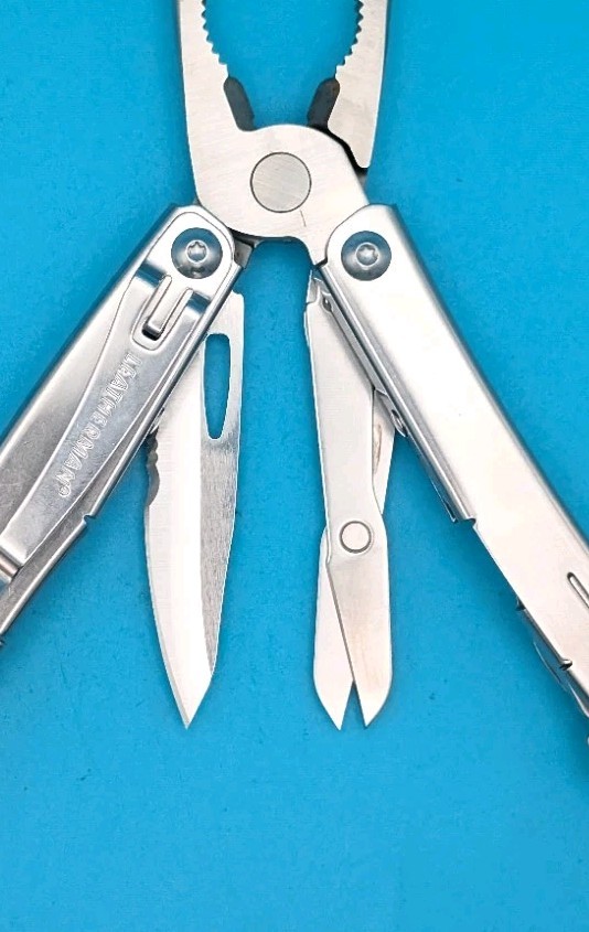 LEATHERMAN WINGMAN MULTI-TOOL! FAST SHIPPING!