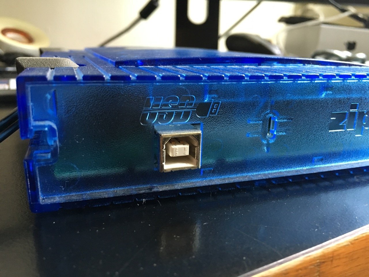 Iomega Zip 100 Portable USB Drive (PC/Mac)