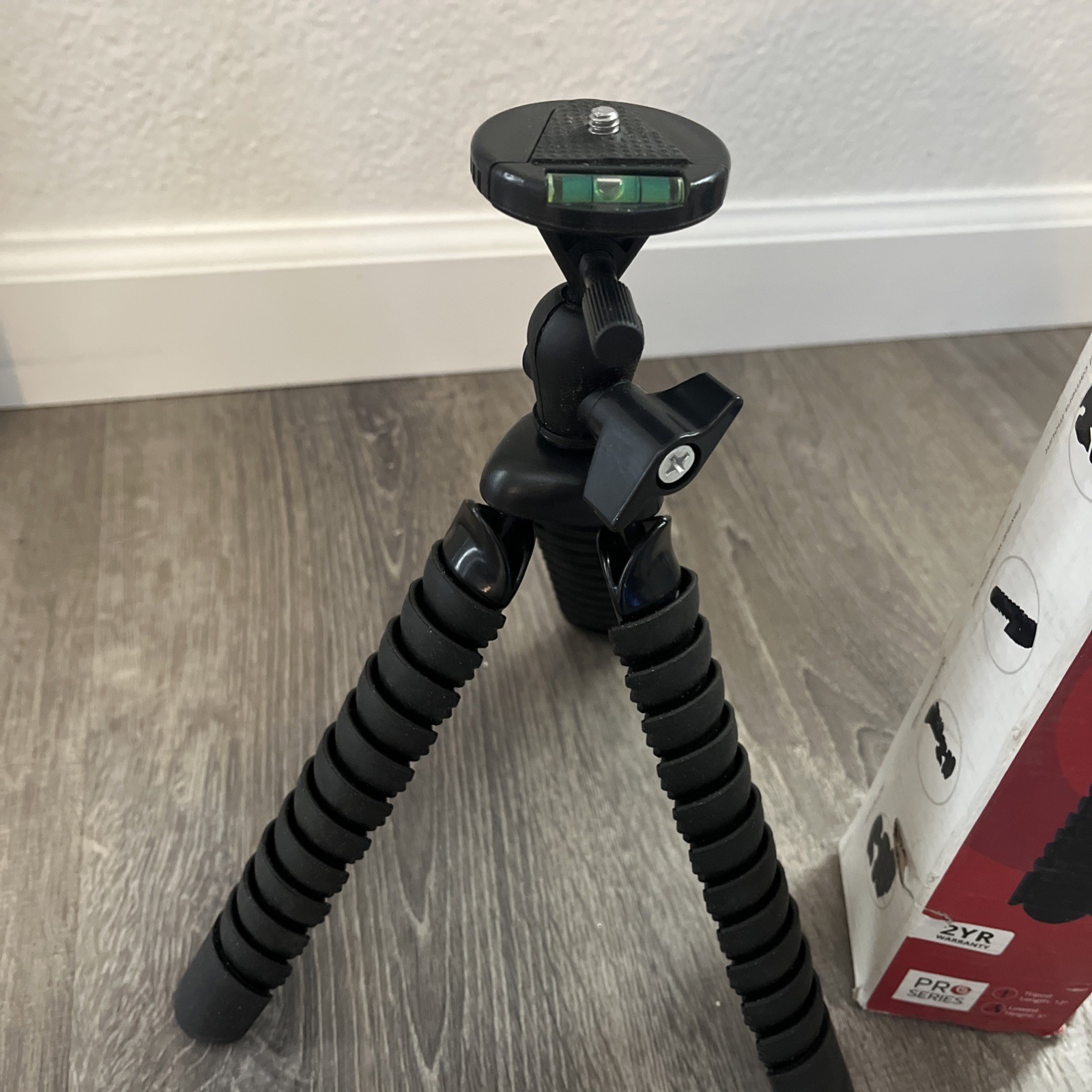 Focus Pro Series 12" Flexible Tripod - Universal Camera Mount NIB