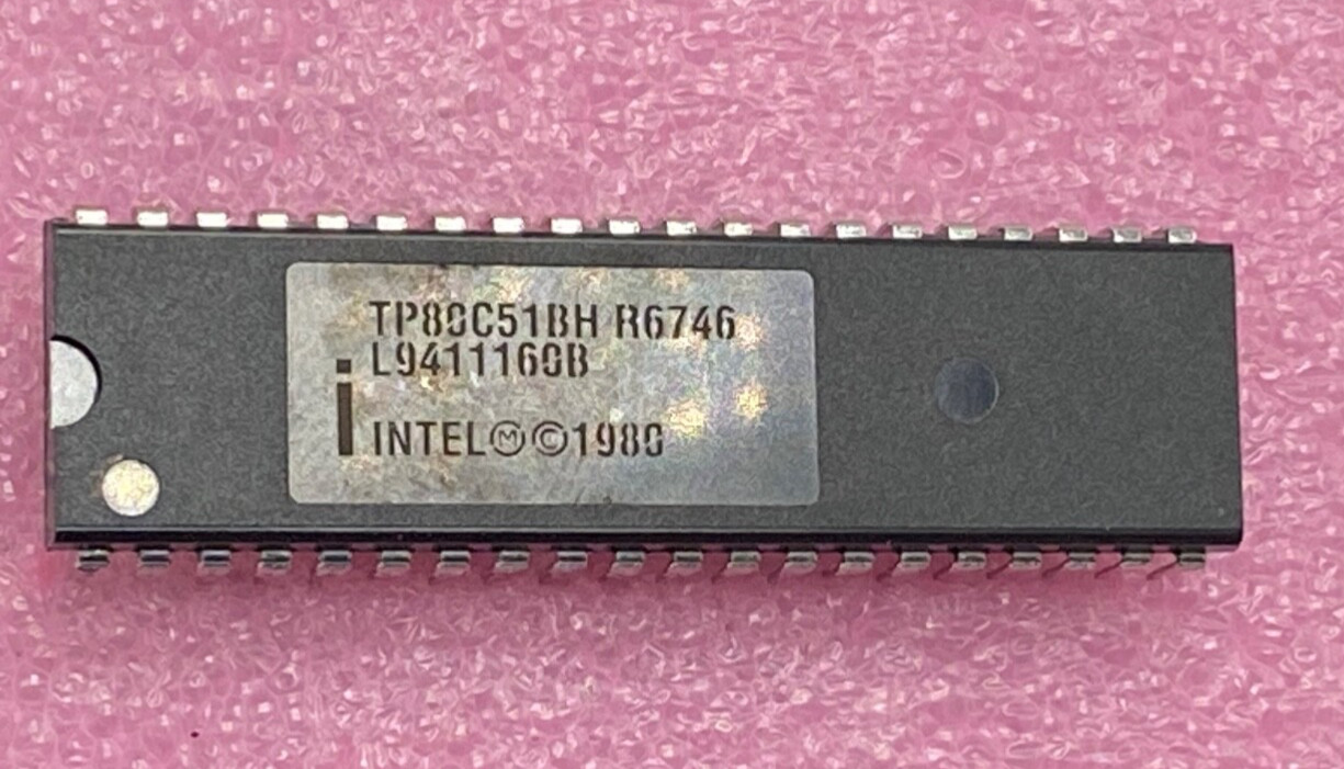 Intel TP80C51BH 8-bit microcontroller integrated circuit 40 pin dip L9411160B