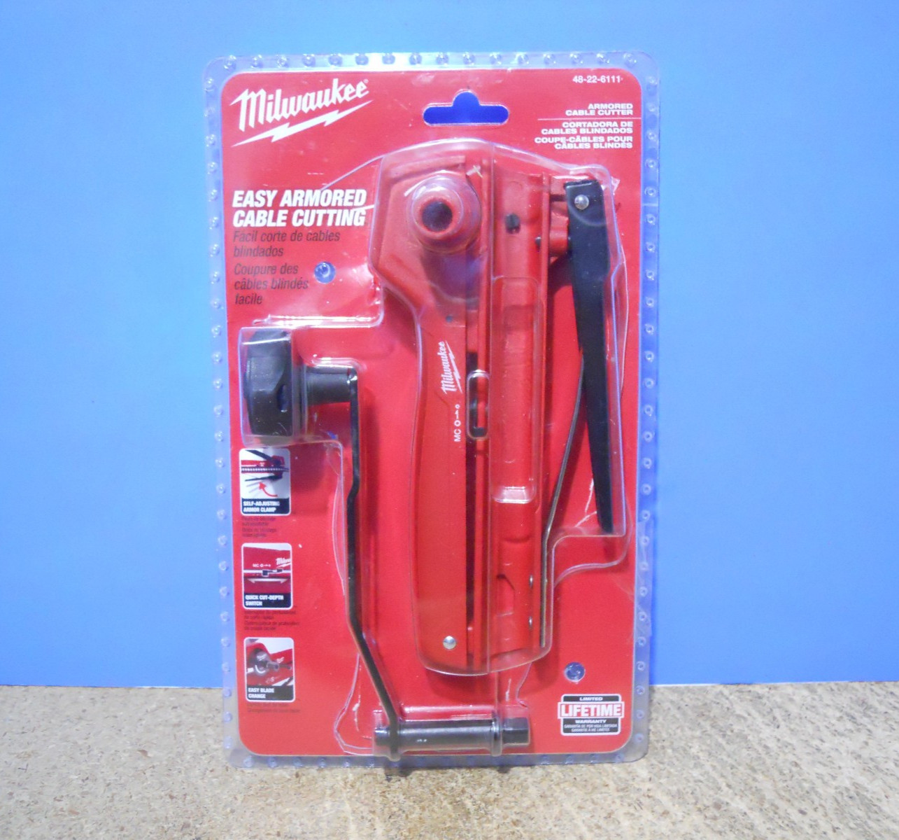 Milwaukee 48-22-6111 Armored Cable Cutter w/ Self Adjusting Armor Clamp