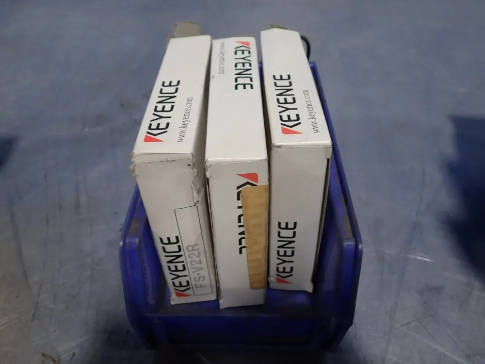 KEYENCE  FS-V22R PHOTOELECTRIC FIBRE AMPLIFIER  11250310631