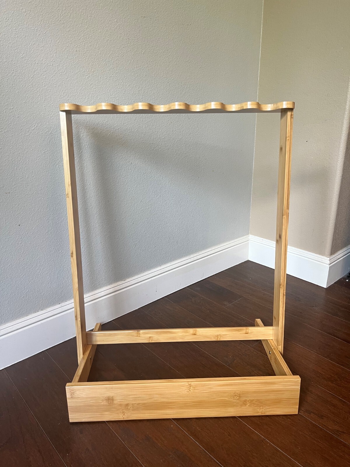 Bamboo Guitar Stand Display Rack for Multiple Instruments A single stand