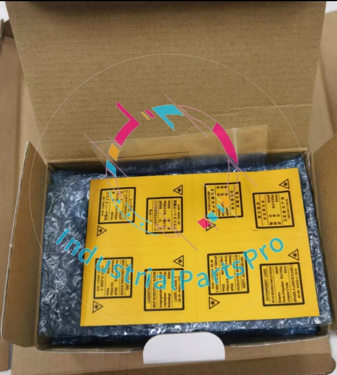 1PC New Keyence IL-100 Sensor New In Box IL-100