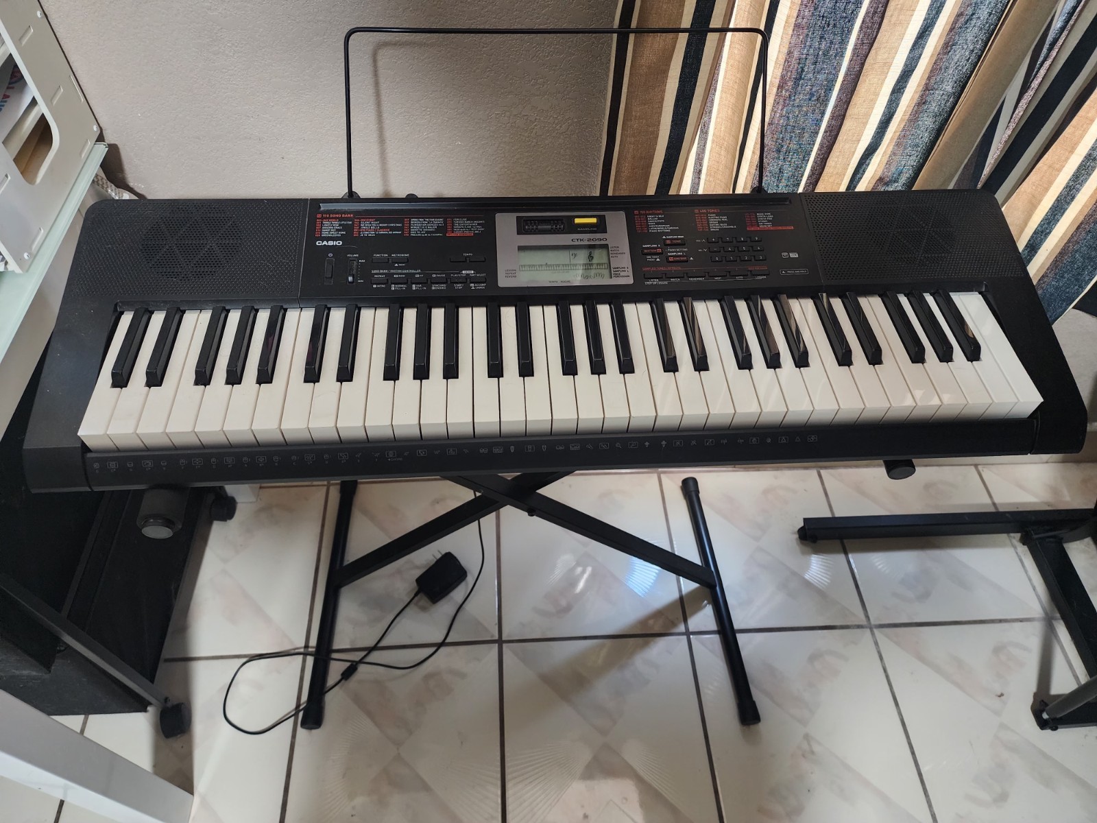Casio CTK-2090 Digital Electronic Keyboard 61 Keys