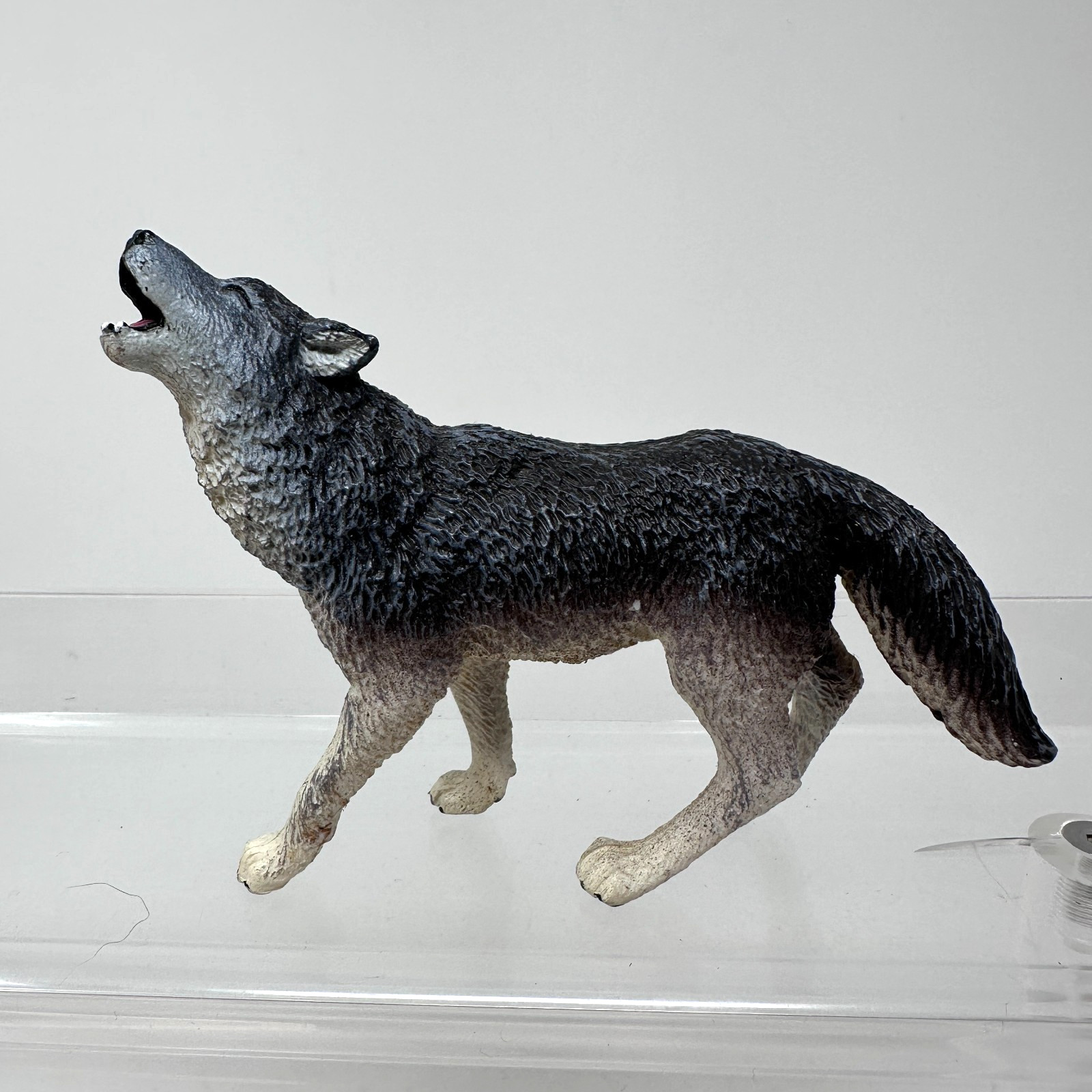 Safari Ltd Wolf Figure Gray Howling Wildlife Dog Animal Figurine 2007 3.75"