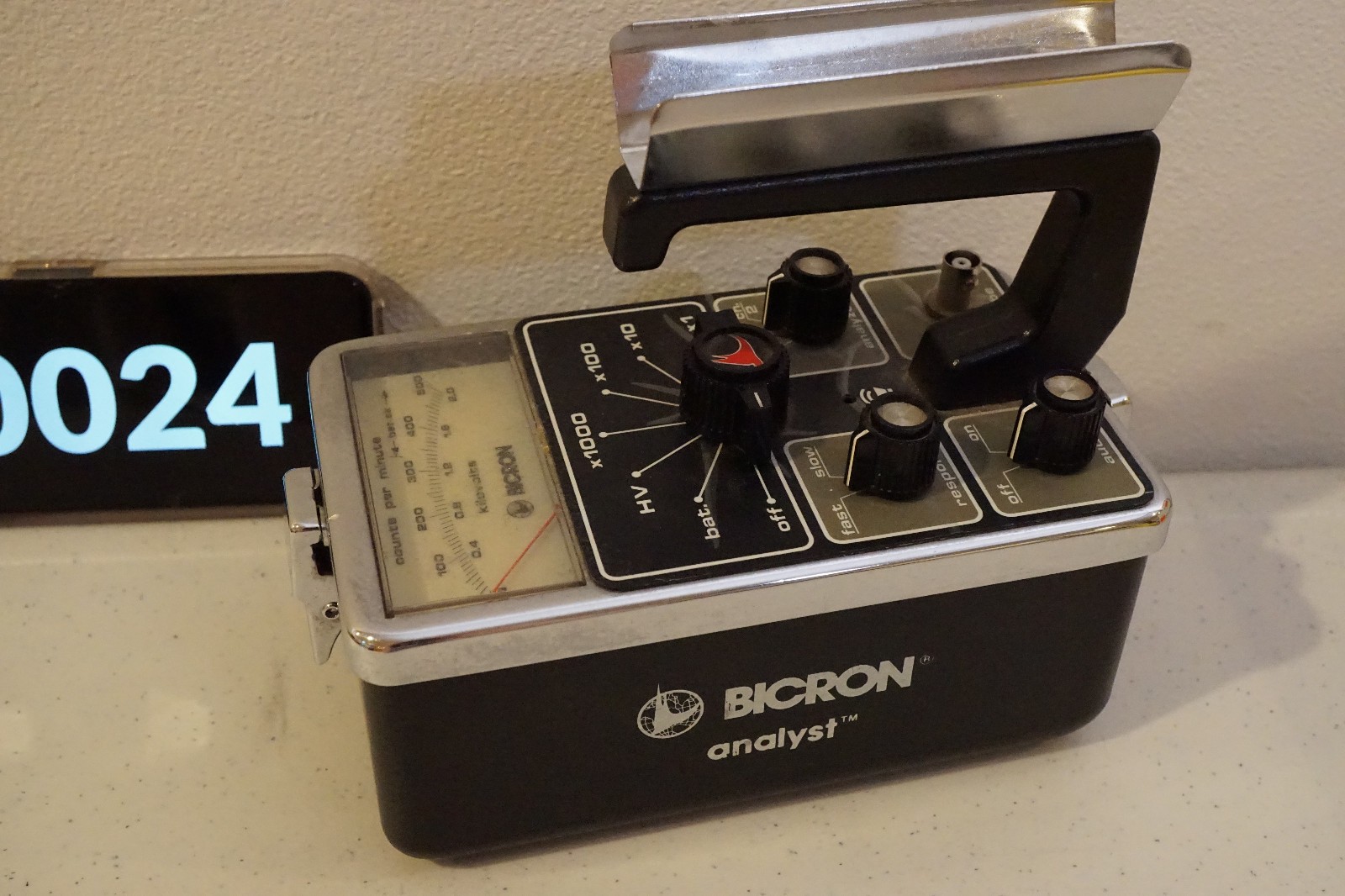 Bicron Analyst Radiation Survey Meter Geiger Counter 0024
