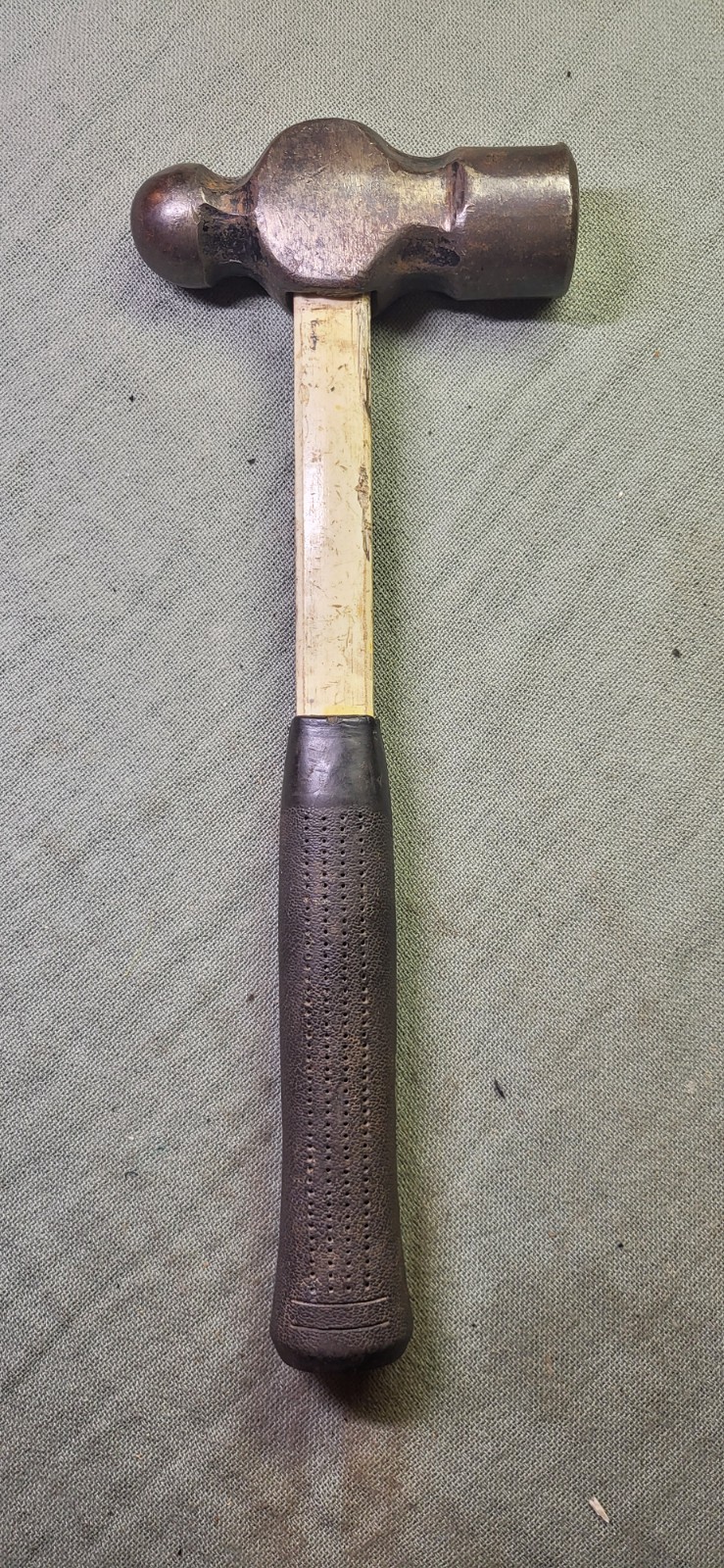 Vintage Ball Peen Hammer Fiberglass Handle Rubber Grip 2lbs 6oz