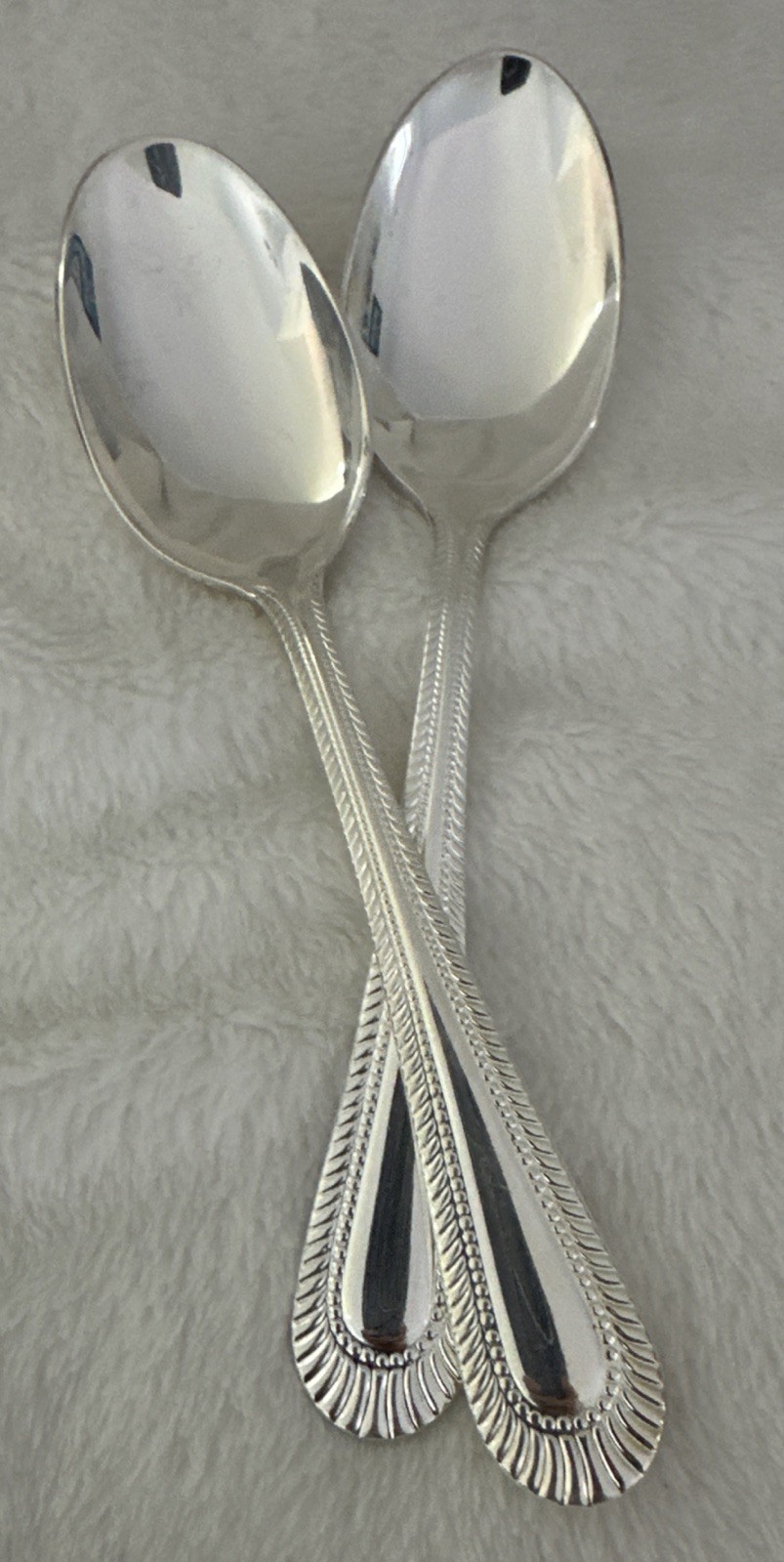 2 WALLACE Wickham Deep Silverplate Dinner Spoon Tablespoon Flatware Fan Bead 7.5