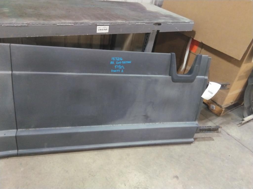 For 2016 FREIGHTLINER CASCADIA 125 SIDE FAIRING Right ,  MD