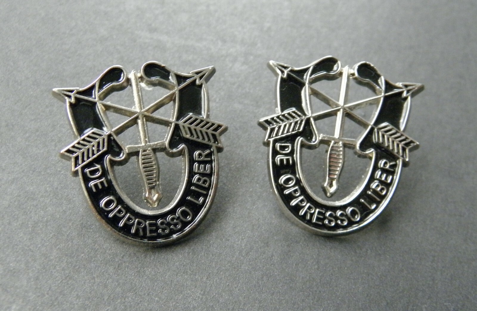 Special Forces DE OPPRESSO LIBER Set of 2 Lapel Pins 1 INCH Pin