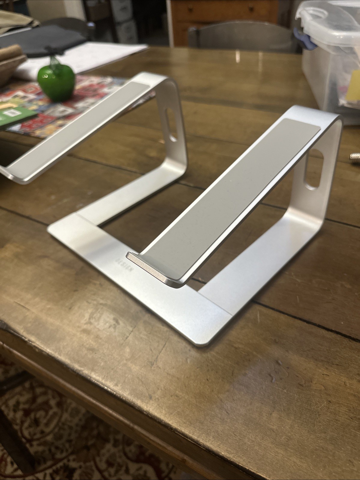 Ergonomic design aluminum laptop stand mount Riser Holder 10"~17" laptop Macbook