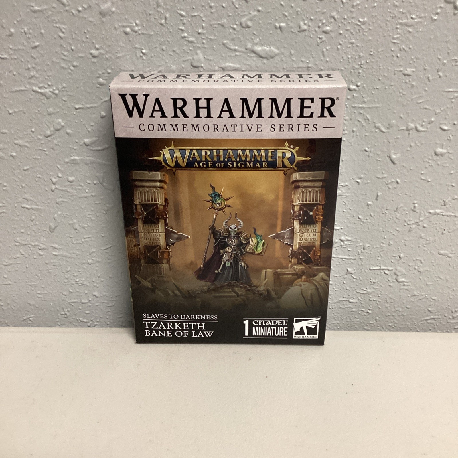Warhammer AoS commemorative series TZARKETH BANE OF LAW not sealed NIB ng12318
